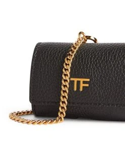 TOM FORD Leather AirPods Case U9000 Audio Accessories 5 TOM FORD Leather AirPods Case U9000 Audio Accessories -Tom Ford Store tom ford leather airpods case 17550688 36312346 1000